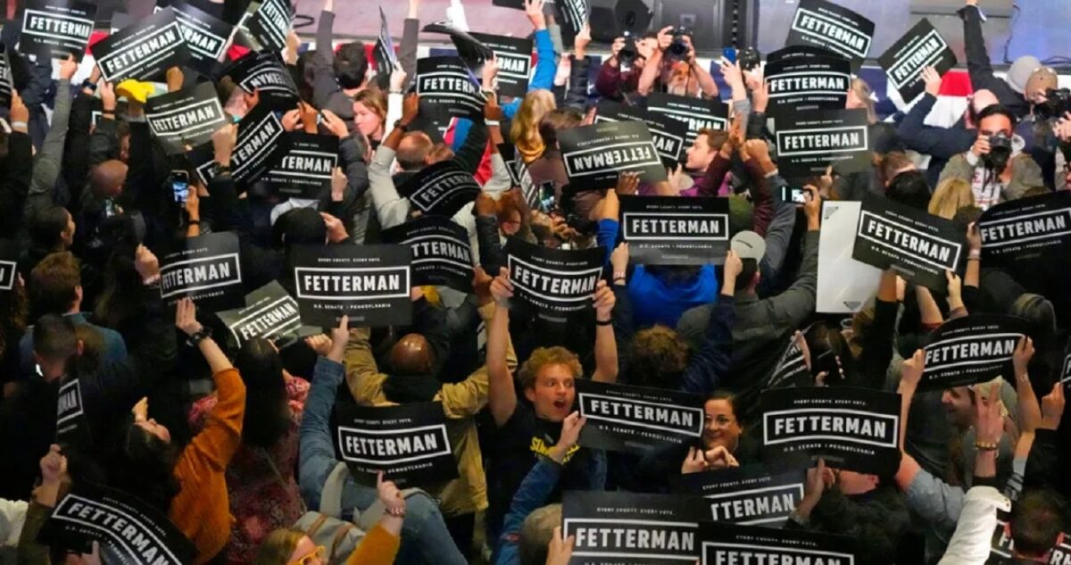 Una de las sorpresas la dio el demócrata John Fetterman, que arrebató a los republicanos una banca en el Senado.