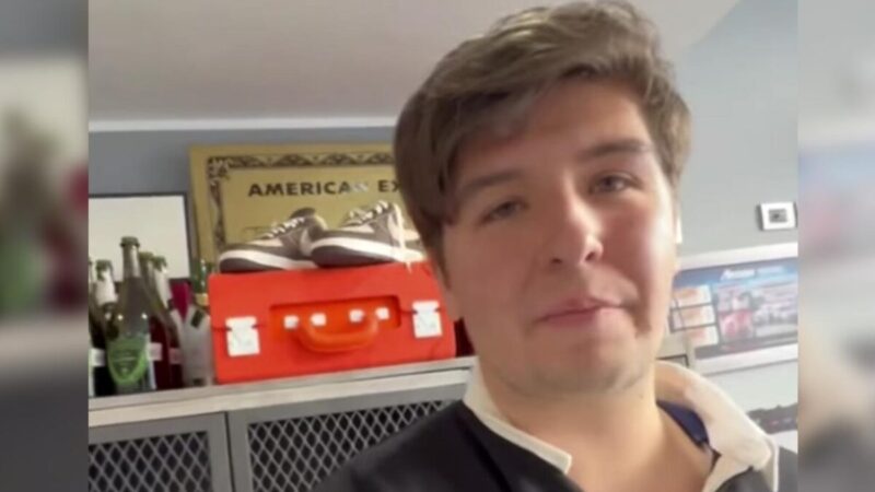 El "Fofo" Márquez lo vuelve a hacer, alardea compra de tenis de 7 MDP