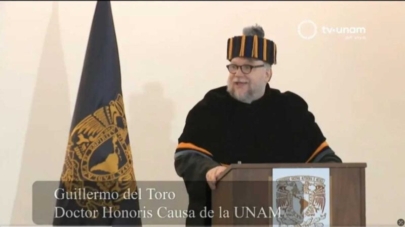 Guillermo del Toro recibe doctorado Honoris Causa de la UNAM