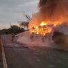 Se incendia autobús de pasajeros en Tabasco (VIDEO).