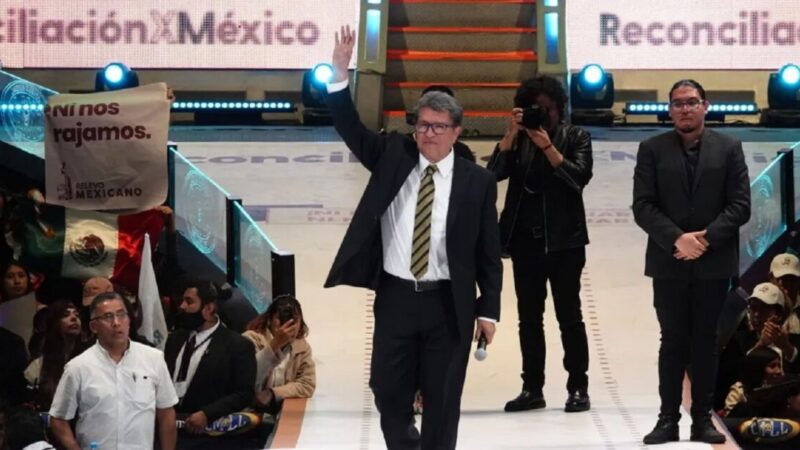 Negocia Monreal con PRIANRD y MC su candidatura en 2024, él lo niega