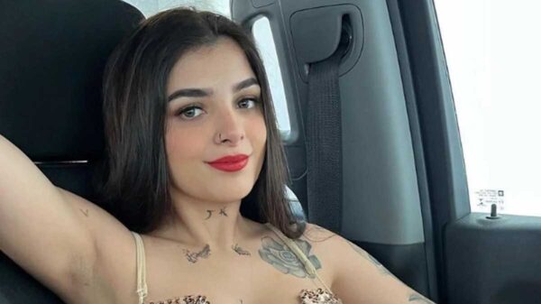 Mujer acusa a Karely Ruiz de destruir su matrimonio