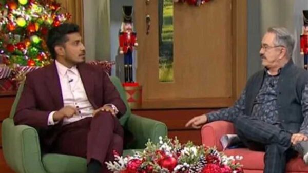 "Pronuncie bien": Pedro Sola regaña a Tenoch Huerta por su inglés