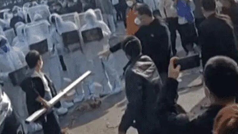 Estallan protestas en la mayor fábrica de iphone en China