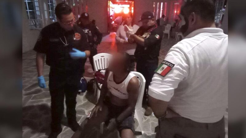 Rayo aterroriza y lesiona a tres personas en panteón de Playa Del Carmen