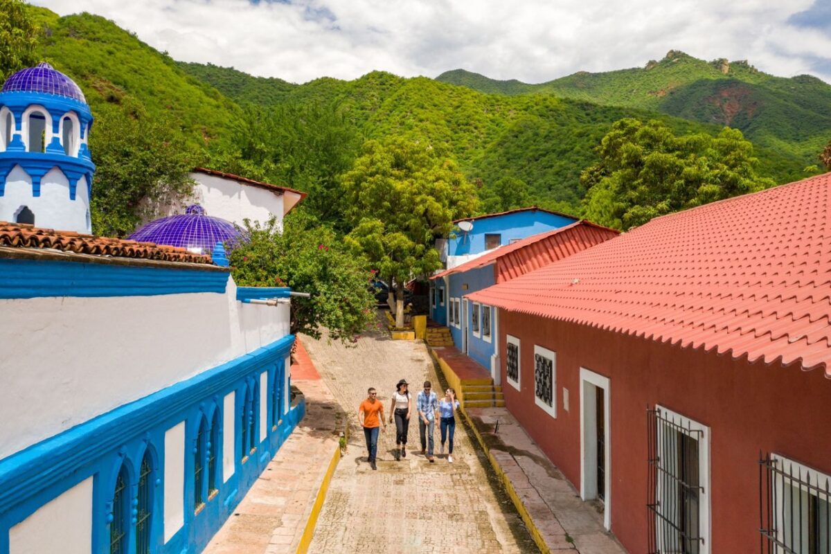 Último fin de semana largo generará derrama por 29.7 mil mdp; más de 4 millones de turistas viajarán por México del 18 al 21 de noviembre.