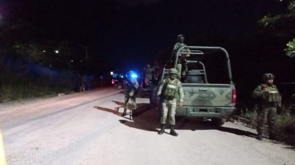 Hallan cadáver embolsado en Villas Otoch Paraíso en Cancún.