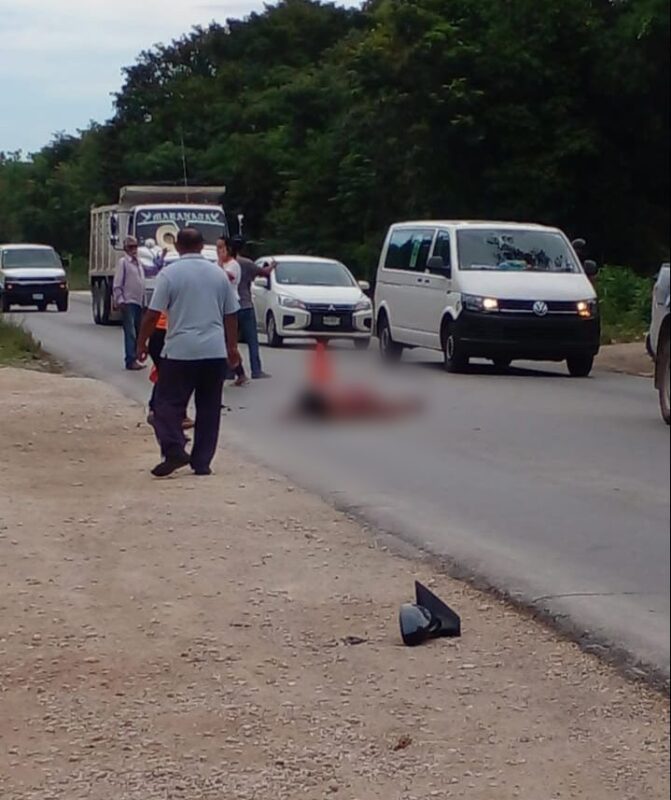 Cancún: Vehículo se da a la fuga tras arrollar a mujer en la carretera de Gas Auto; la víctima sufrió lesiones graves y fue llevada al hospital.