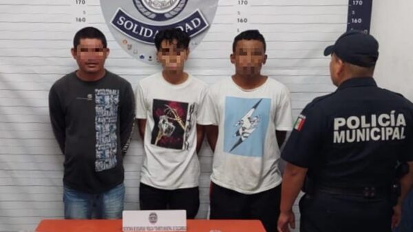 Detienen a trío de narcomenudista en Villa Maya Riviera.