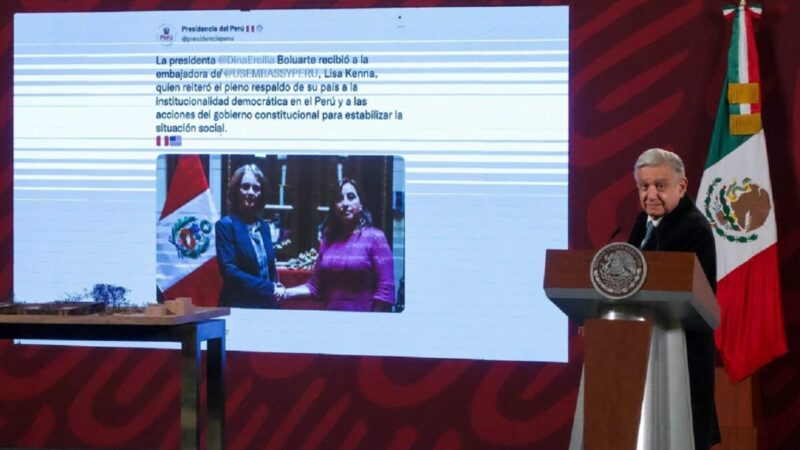 Perú está en estado de sitio: AMLO