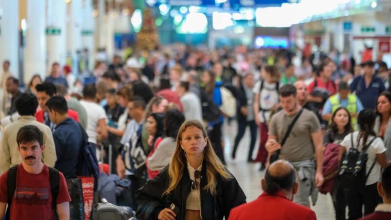 Cierra Aeropuerto de Cancún el 2022 con 671 vuelos este sábado