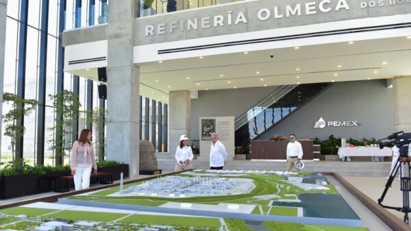 Refinería Olmeca producirá 151 mil barriles diarios; Deer Park se congeló