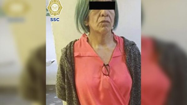 Atrapan a mujer armada en Central de autobuses de CDMX