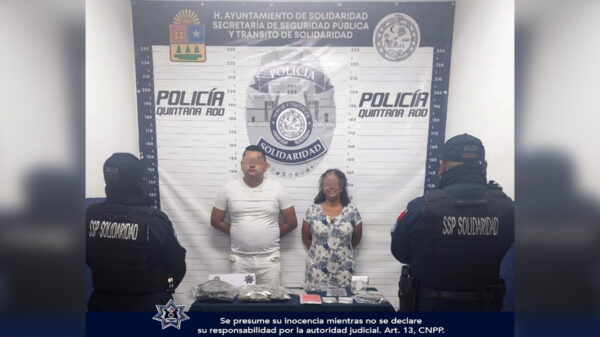 Atrapan a pareja de presuntos narcomenudistas en Puerto Aventuras
