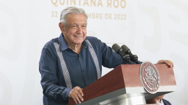 México cerrará 2022 con 60 mil mdd por concepto de remesas: AMLO