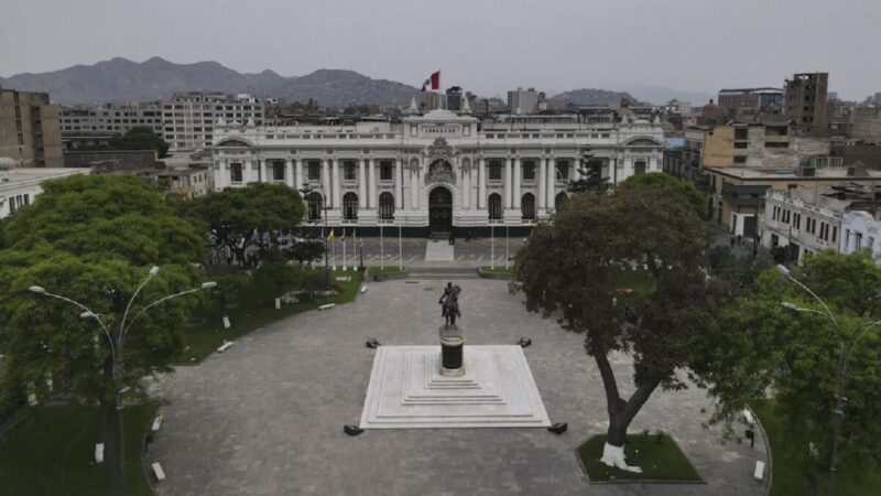 Responde Congreso de Perú, destituye a Pedro Castillo