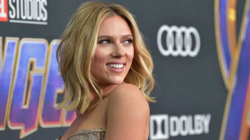 Scarlett Johansson acusa a Hollywood de convertirla en icono sexual en su adolescencia
