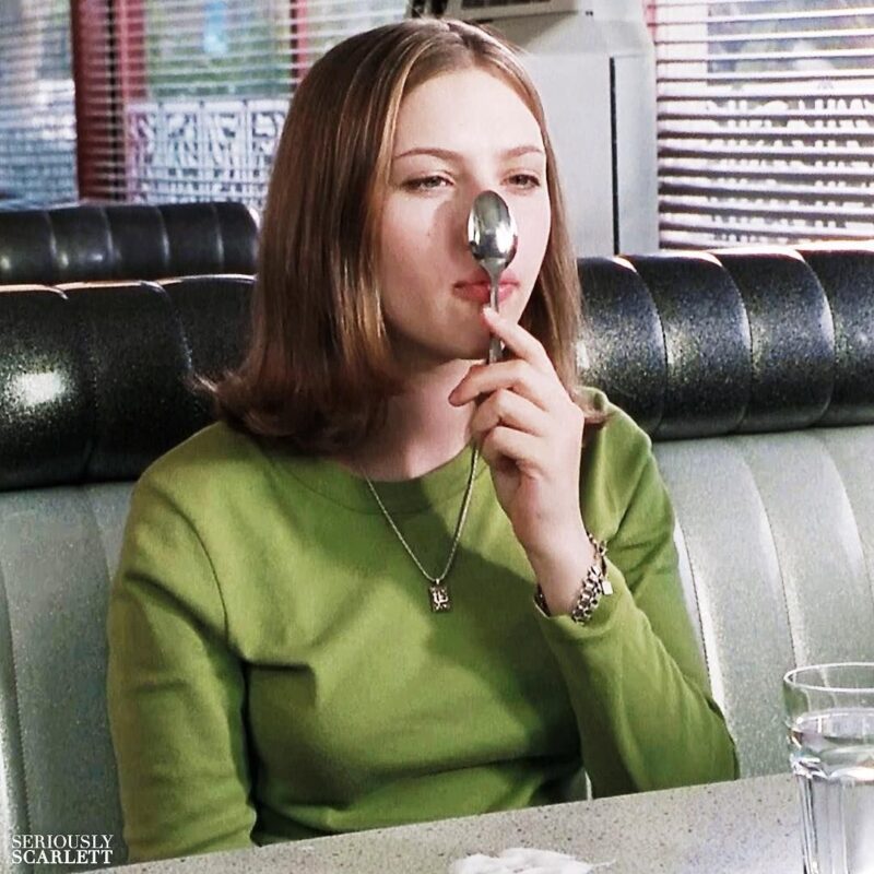 Scarlett Johansson acusa a Hollywood de convertirla en icono sexual en su adolescencia