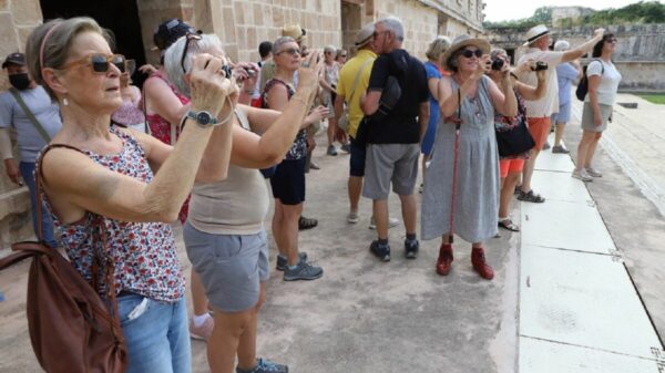 Divisas turísticas aumentaron 49 % entre enero y octubre: Sectur