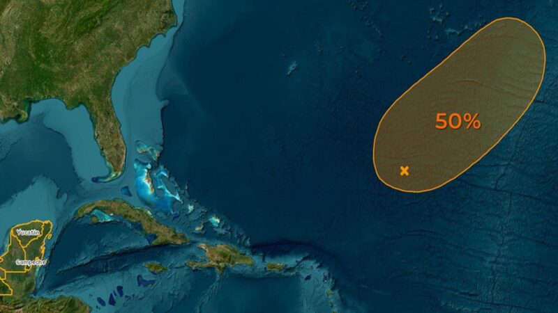 Fuera de temporada, se forma zona de baja presión en el Atlántico