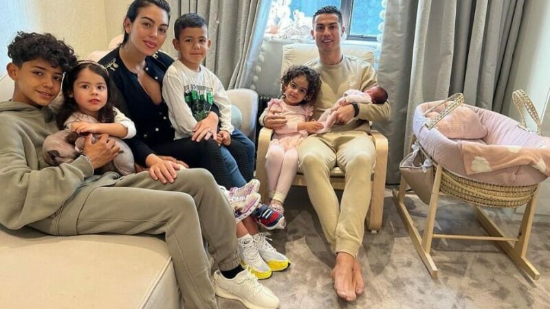 ¿Por qué CR7 oculta a las mamás de sus hijos?