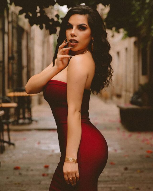 Desde Cancún, Lizbeth Rodríguez sube la temperatura con atrevido bikini