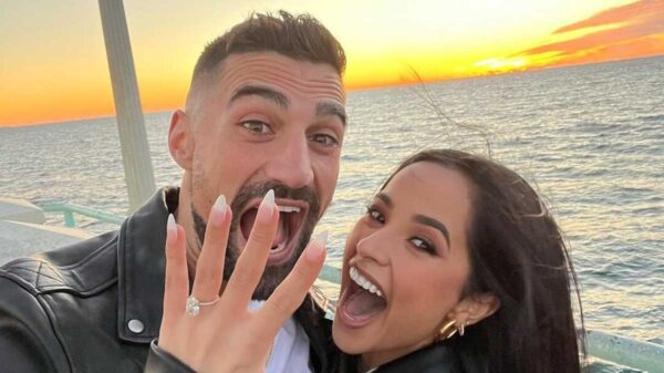¡Le da el sí! Becky G se compromete con el futbolista Sebastián Lletget