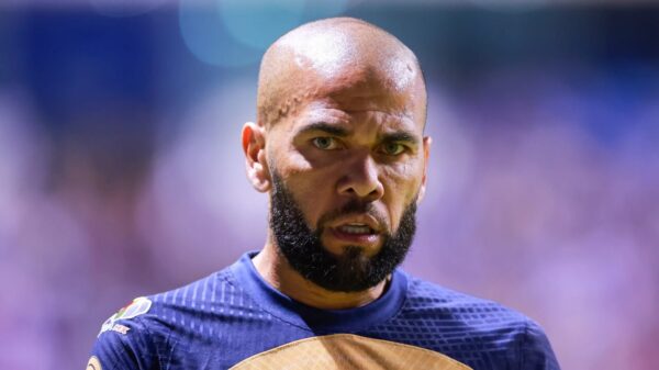 Presentan denuncia contra el jugador Dani Alves de los Pumas