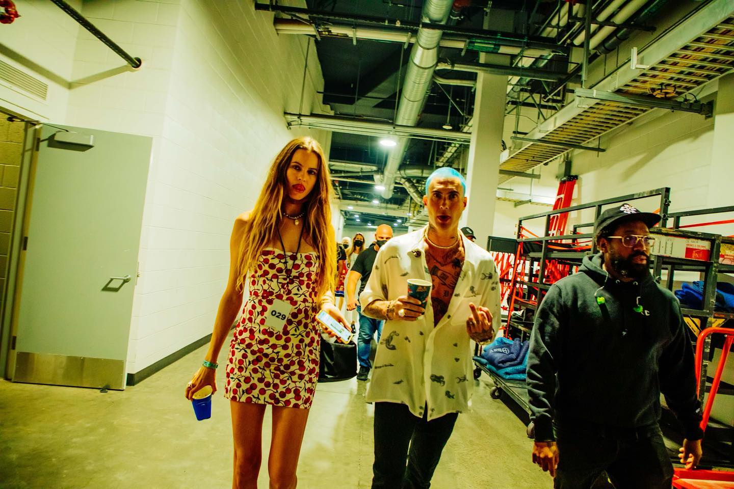 Adam Levine se convierte en padre por tercera vez