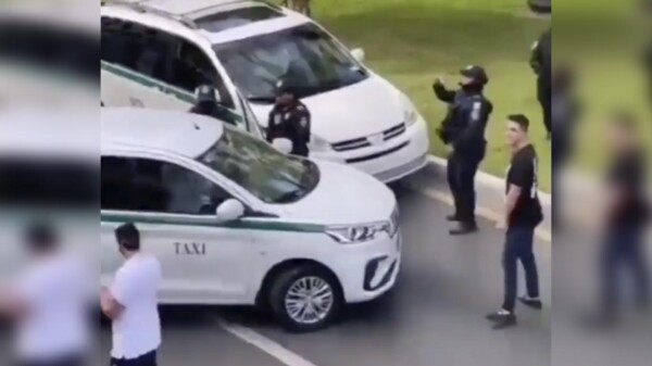 Taxistas vuelven a bloquear impunemente zona hotelera de Cancún