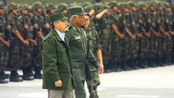 “Hipócritas quienes aplaudían guerra de Calderón y hoy critican militarización”