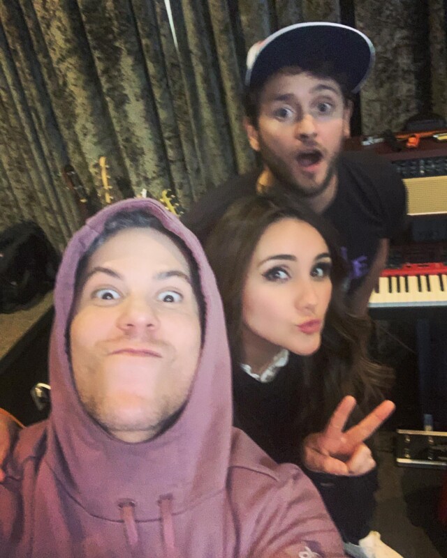 Dulce María confiesa estar en shock por la euforia que ha desatado el regreso de RBD