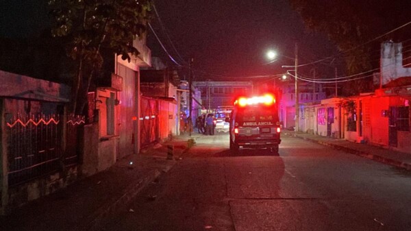 Ejecutan de varios balazos a hombre en barrio de Cancún