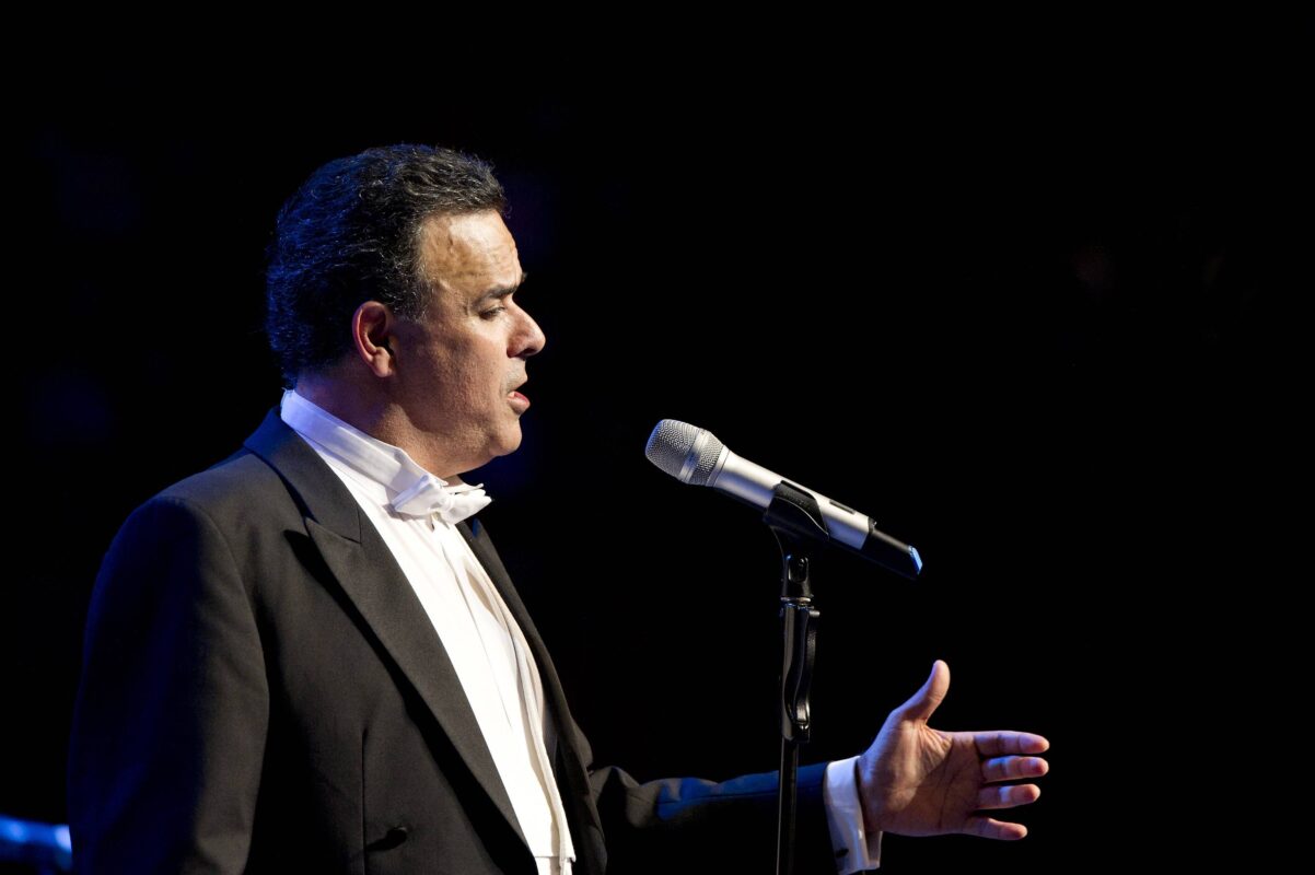 Fernando de la Mora defiende a Plácido Domingo tras acusaciones de abuso sexual