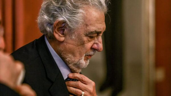 "Fue un beso que no quería": Plácido Domingo nuevamente es acusado de abuso sexual