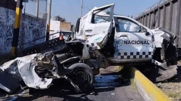 A guardias nacionales se los lleva el tren, mueren dos