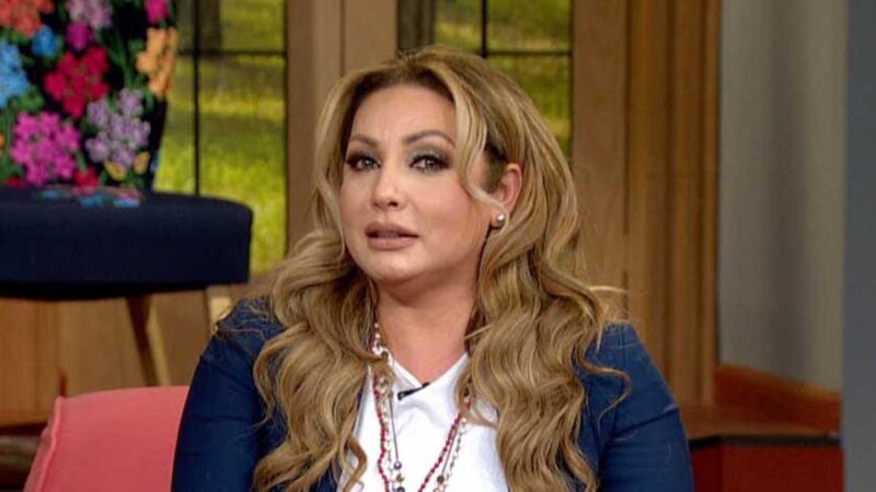 Impiden a Paty Navidad viajar Estados Unidos por no tener vacuna del Covid-19