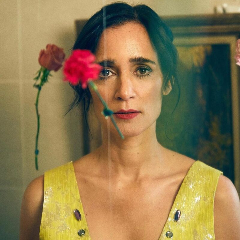 Julieta Venegas revela que su matrimonio terminó por un video musical