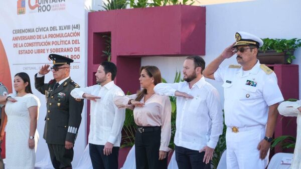 Encabeza Mara Lezama Aniversario de la Promulgación de la Constitución Política de Quintana Roo