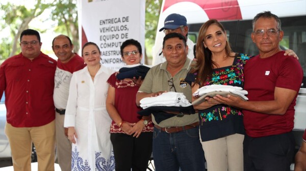 Mara Lezama entrega equipo, uniformes, vehículos e infraestructura a la Fundación de Parques y Museos de Cozumel