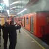 Vagones separados por falta de anillo, tornillo flojo y otro degollado: Metro