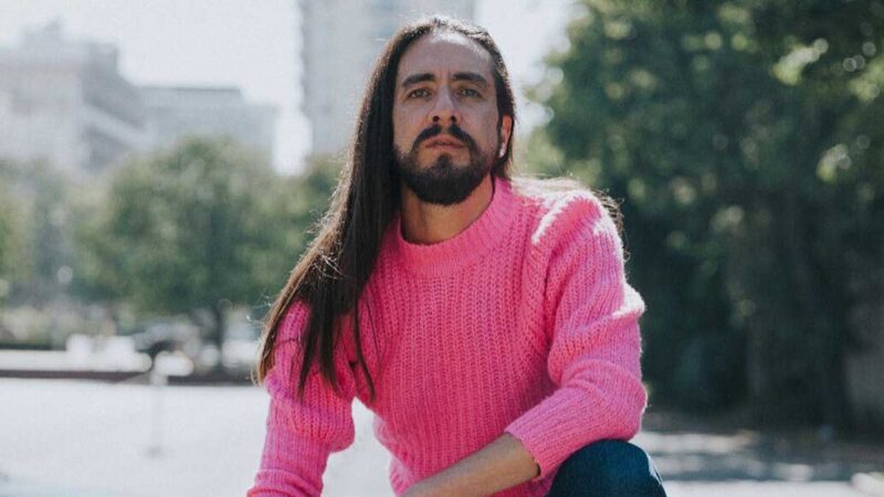 Óscar Schwebel se define como una persona andrógina