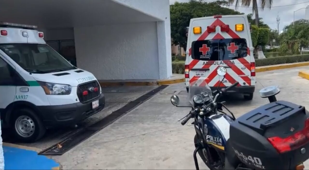 Atacan a balazos a una pareja en la Zona Hotelera de Cancún; las víctimas viajaban en una camioneta y al parecer sufrieron un intento de robo.