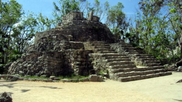 Magras ganancias entrega Xcaret al INAH por zonas arqueológicas
