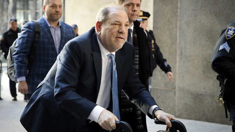 Sentencia de Weinstein es aplazada; sus abogados pretenden otro juicio