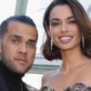 Esposa de Dani Alves borra sus fotos con el futbolista