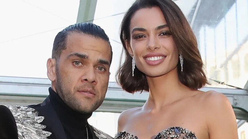 Esposa de Dani Alves borra sus fotos con el futbolista