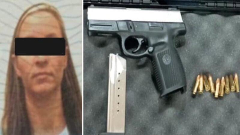 Vinculan a proceso a extranjera detenida con arma en el aeropuerto de Cancún.