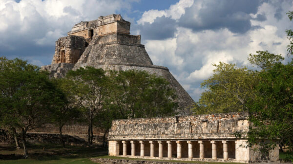 “Negocian comprar terrenos de zona arqueológica de Uxmal”
