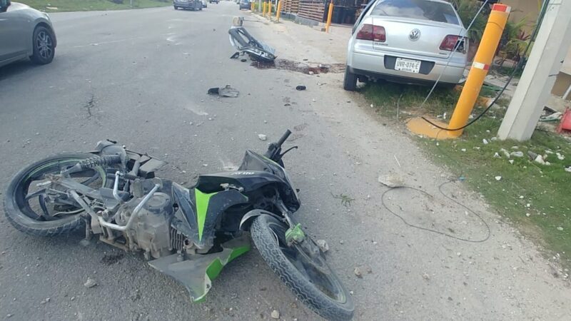 Mujer resulta gravemente lesionada tras ser impactada en moto en la Huayacán (VIDEO).